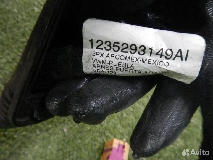 Проводка двери VW Beetle А5 (2011-2019)