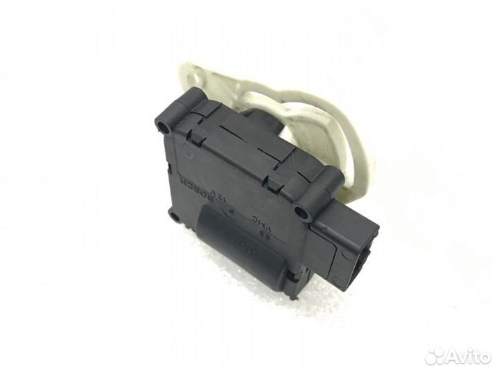 Моторчик заслонки отопителя Audi A8 D3 BVJ 2008