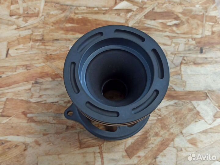 Стакан suzuki DF70 DF80 DF90 56120-87L30-0EP