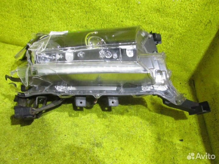 Фара правая Toyota Land Cruiser
