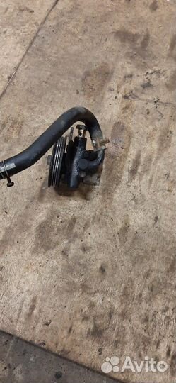 Насос гидроусилителя руля Nissan Almera N15