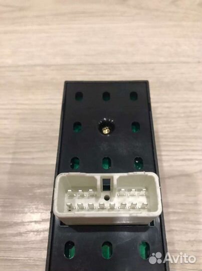 Блок кнопок стеклоподъемника Hyundai Getz Новый