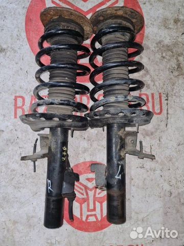 Комплект стоек передний Volvo V70 B5254T6 2009