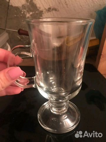 Стаканы и приборы