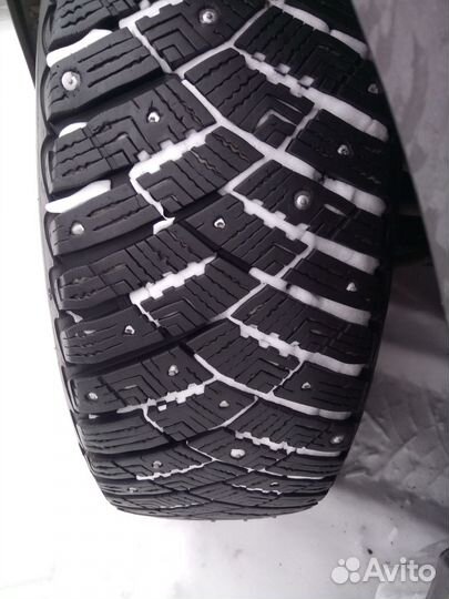 Goodyear Ultragrip Ice Arctic 205/60 R16