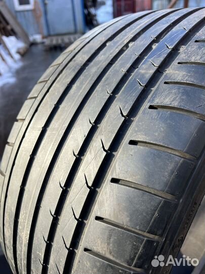 Dunlop SP Sport Maxx GT 275/30 R20