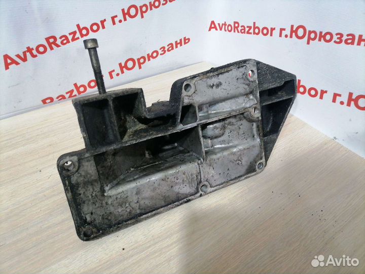 Кронштейн генератора газ 560 Штайер