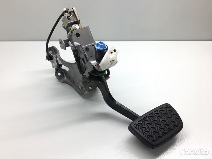 Педаль тормоза Toyota Camry XV55 2.0 2016