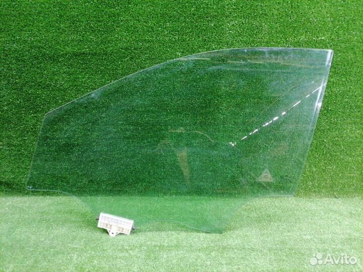 Стекло двери переднее левое Hyundai Santa Fe