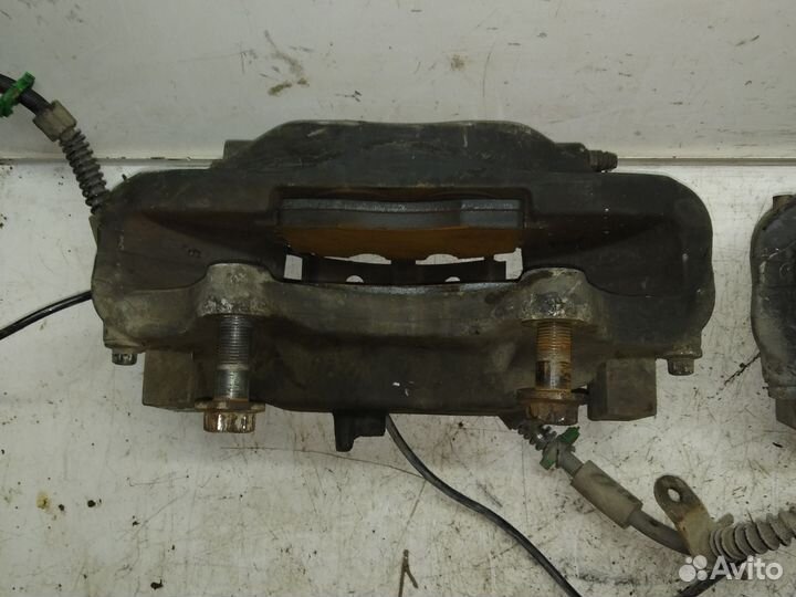 Суппорт передний левый, правый land rover