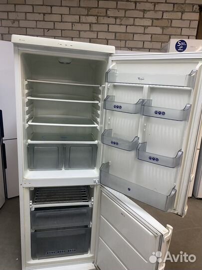 Холодильник Whirlpool Двухкамерный