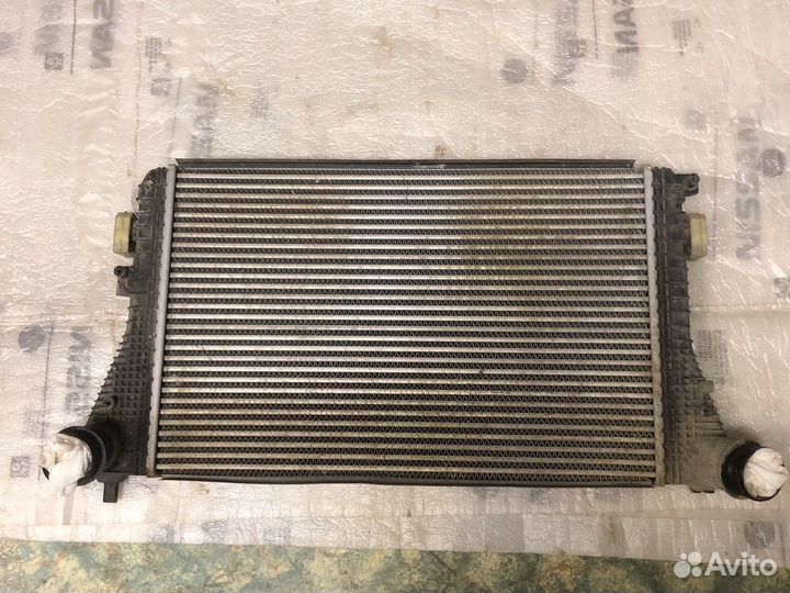 Радиатор интеркулера 3C0145805AM VW Passat B7
