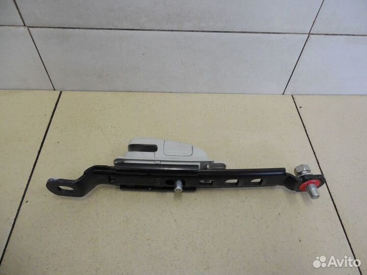 Механизм регулировки ремня безопасности Almera (G1