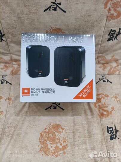 JBL Control 1 Pro Черные Студийные Мониторы