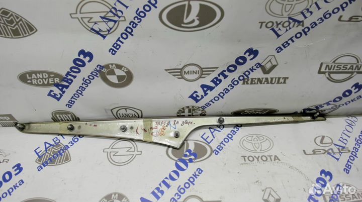 Накладка обшивки двери передняя правая Mercedes Be