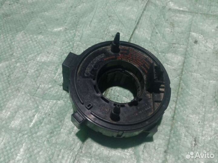 Подрулевой шлейф Audi A3 8L хетчбек 1.6 AKL 1999