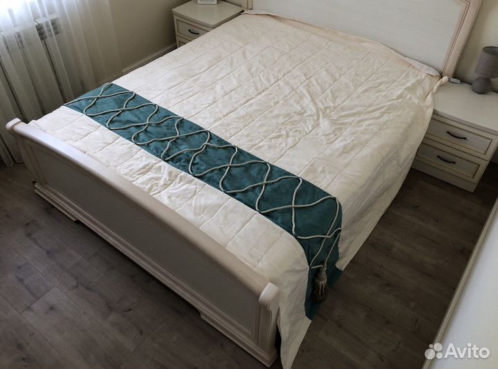 Покрывало на двуспальную кровать + пара штор