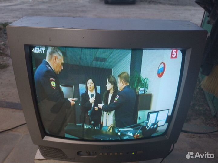 Телевизор JVC