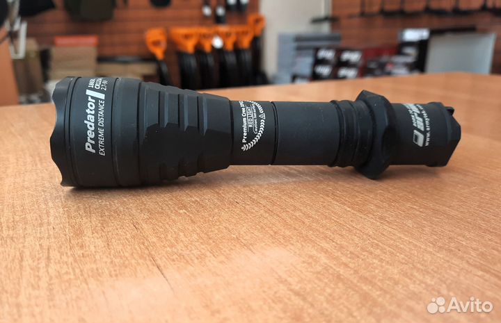 Фонарь Armytek Predator v3 XP-E2 Red