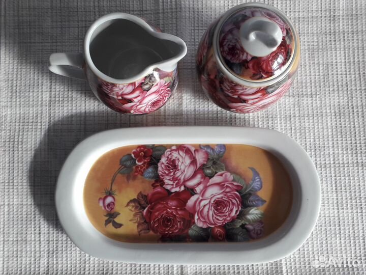 Сахарница, сливочник - набор на подносе