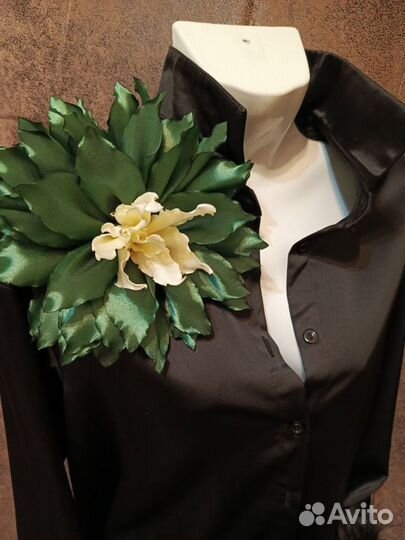 Брошь цветок из ткани