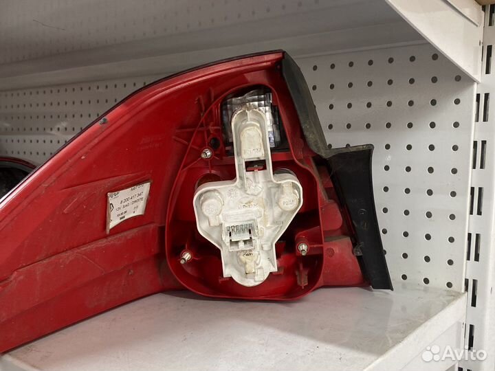 Фонарь задний правый Рено Меган 2 седан