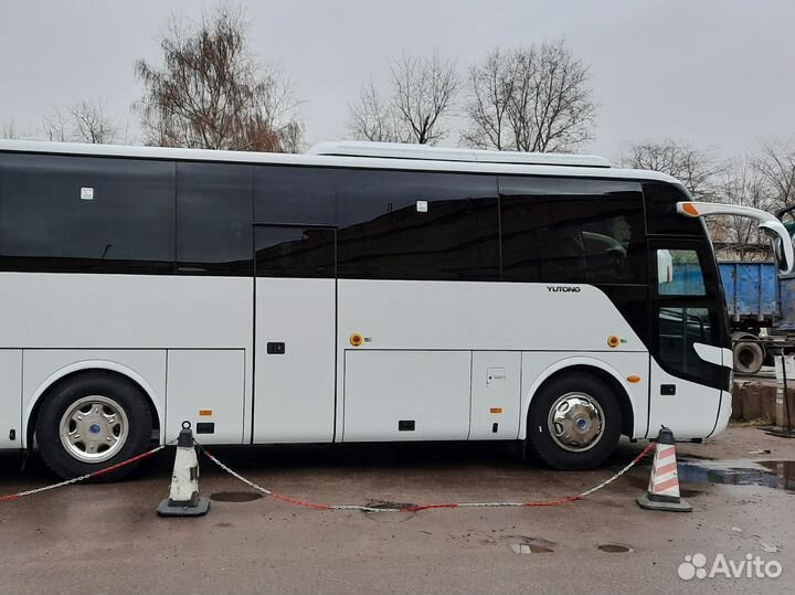 Туристический автобус Yutong ZK6938HB9, 2023