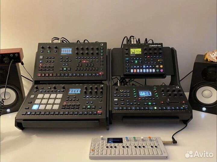 Стойка стенд для Elektron Analog Four Rytm MK II