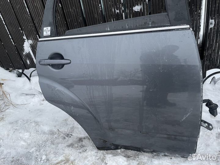 Citroen C crosser дверь залняя правая