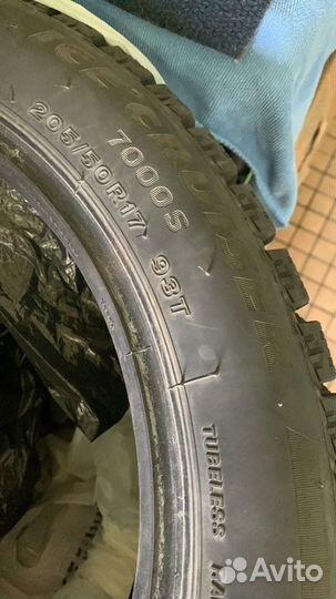 Bridgestone Ice Cruiser 7000S 205/50 R17