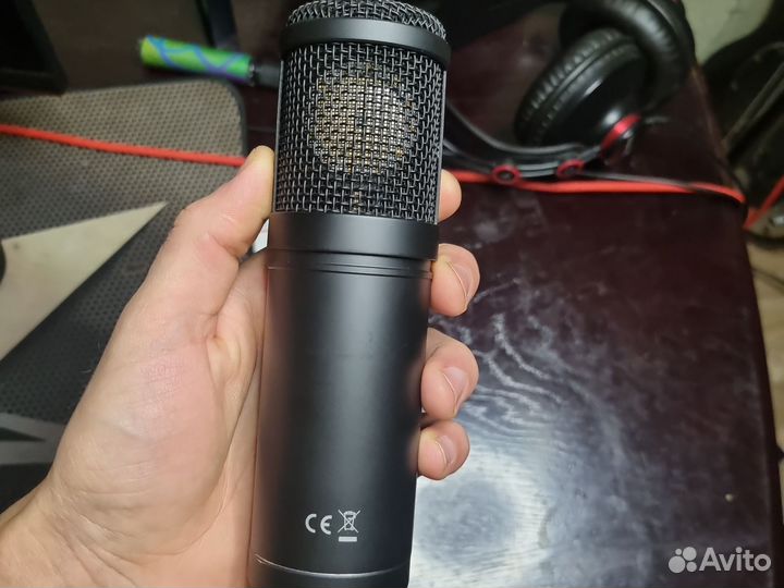 Студийный микрофон tascam TM-280