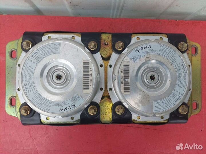 Подушка безопасности пассажира BMW 7 E32