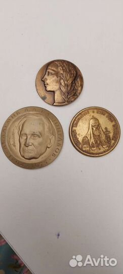 Настольная медаль