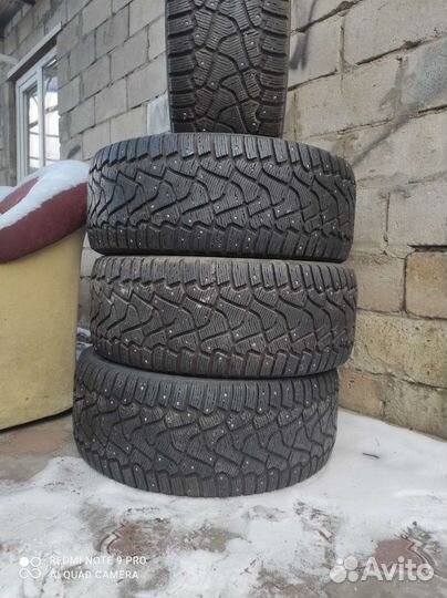 Pirelli Ice Zero 285/60 R18
