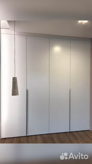 Распашной шкаф