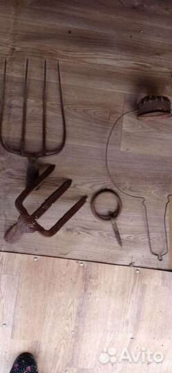 Старинный инструмент