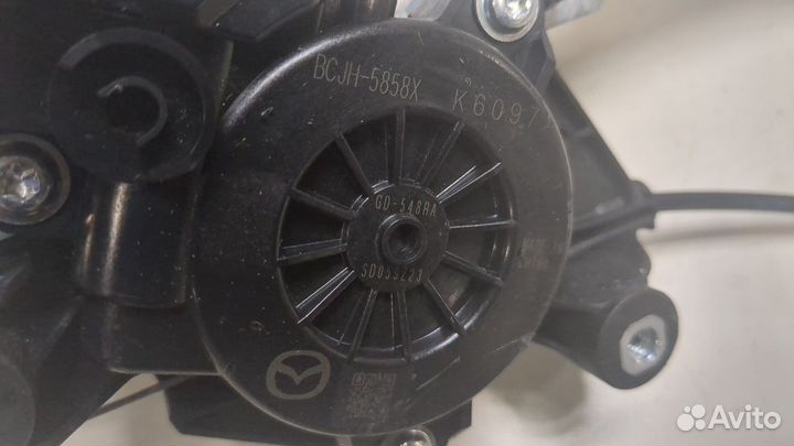 Стеклоподъемник электрический правый передний Mazda 3 (BP) 2019