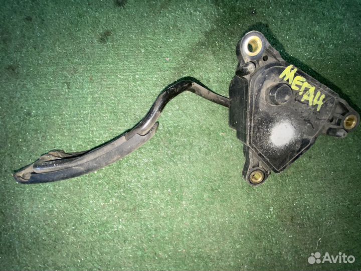 Педаль газа renault megane 2