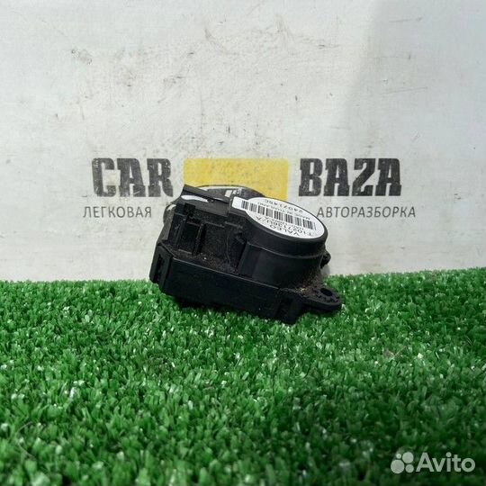 Моторчик привода заслонок отопителя (печки)