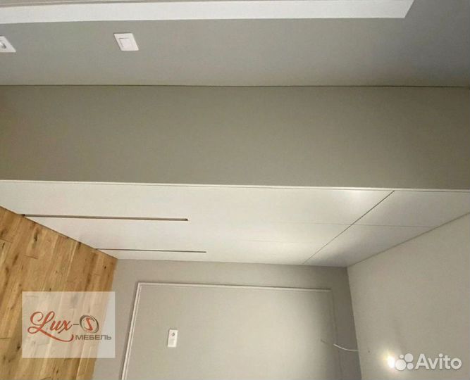 Шкаф в квартиру