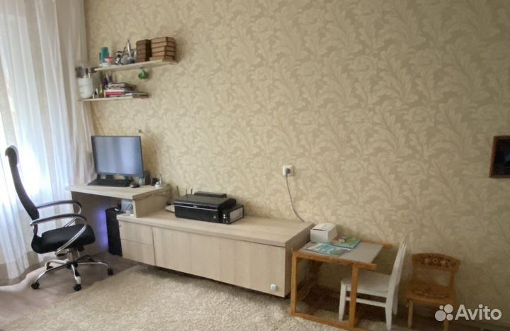 Письменный стол