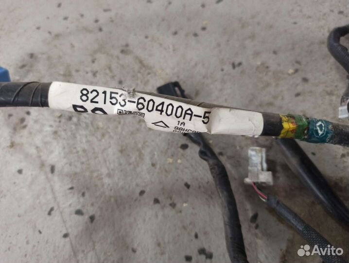 Проводка задней правой двери Toyota Land Cruiser 2