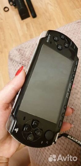 Sony psp прошитая. Приставка, зарядка, карта 32гб