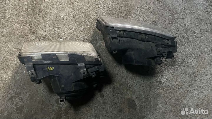 Фара правая audi 100 c4