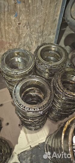 Подшипник 2007122 б.у