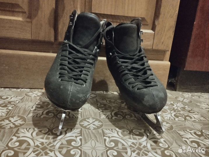 Фигурные коньки