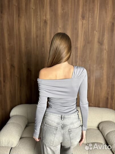 Лонгслив со спущенным плечом серый (S)