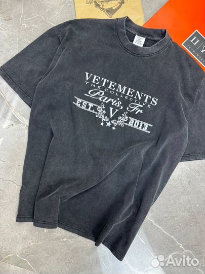 Футболка Vetements