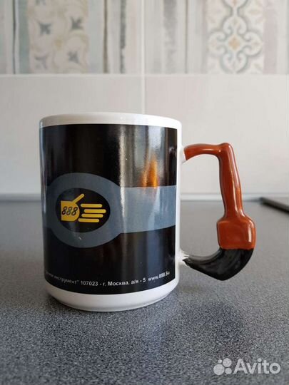 Кружка с оригинальной ручкой