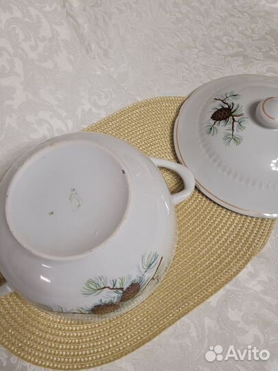 Супница от сервиза шишки,кленовый лист СССР